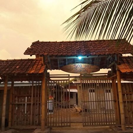Harry'S Ocean House Watukarung Homestay Kalak Buitenkant foto
