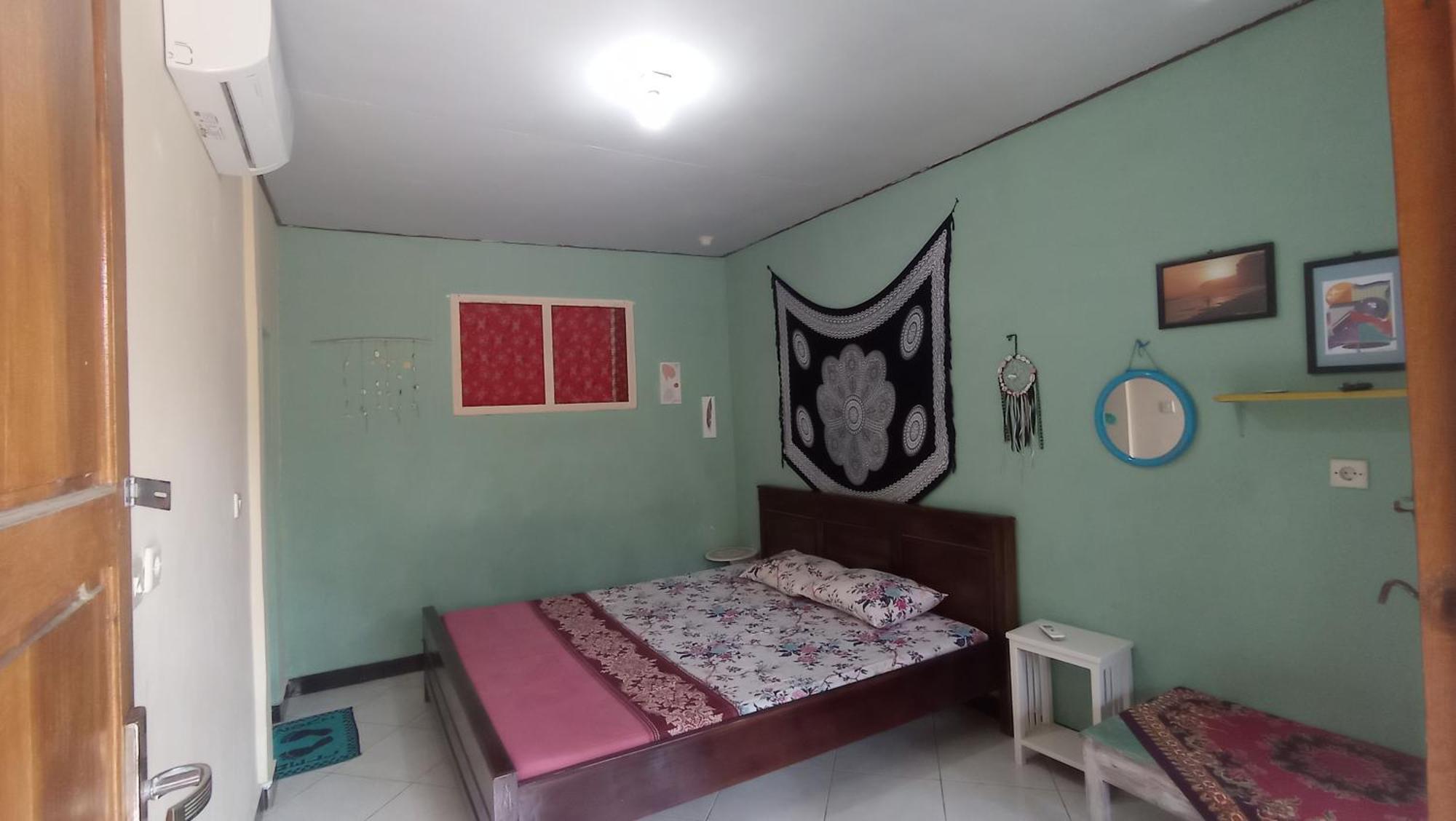 Harry'S Ocean House Watukarung Homestay Kalak Kamer foto