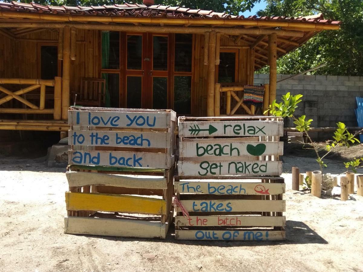 Harry'S Ocean House Watukarung Homestay Kalak Buitenkant foto